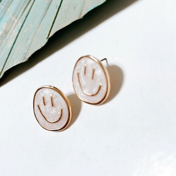 Smiley face stud earrings #78 - Picture 2 of 4